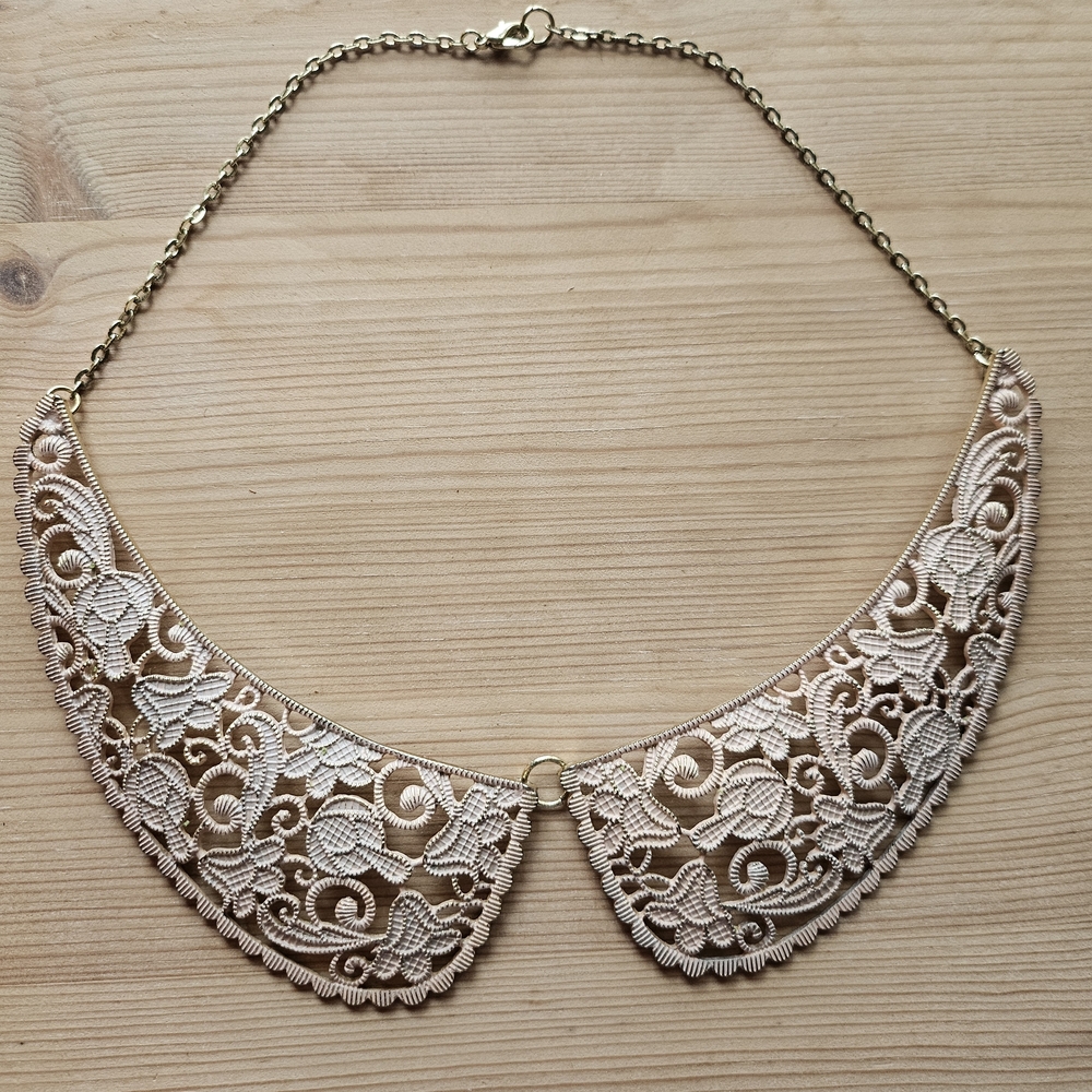 Elegant Lace Peter Pan Scalloped Collar Necklace